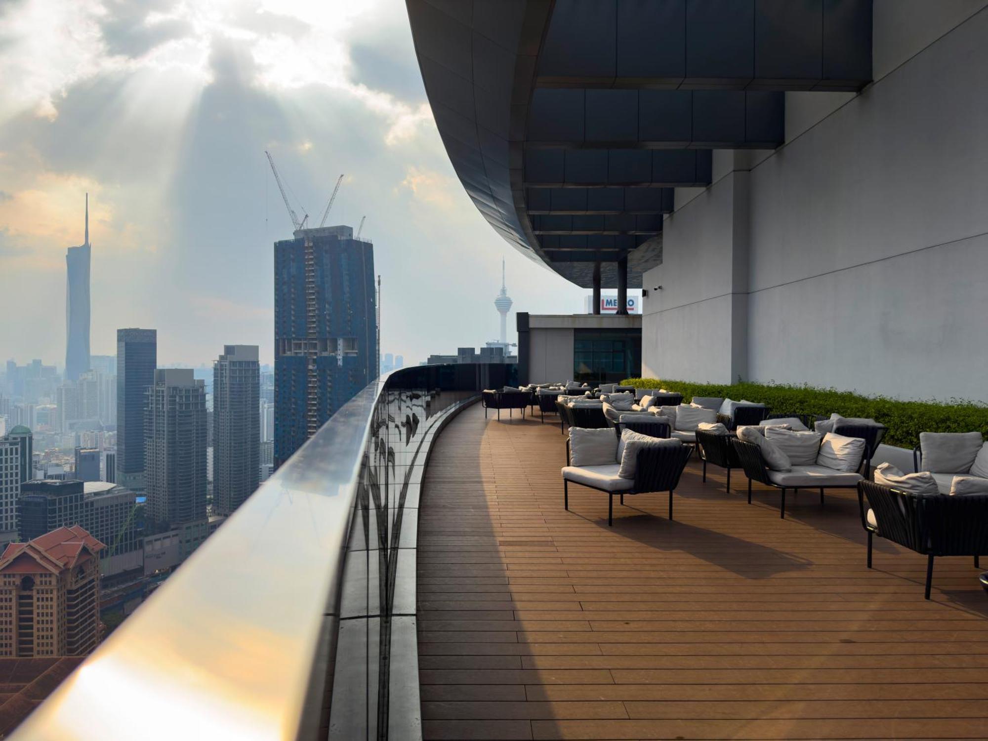 Moonway Suites At Eaton Klcc Kuala Lumpur Exterior photo