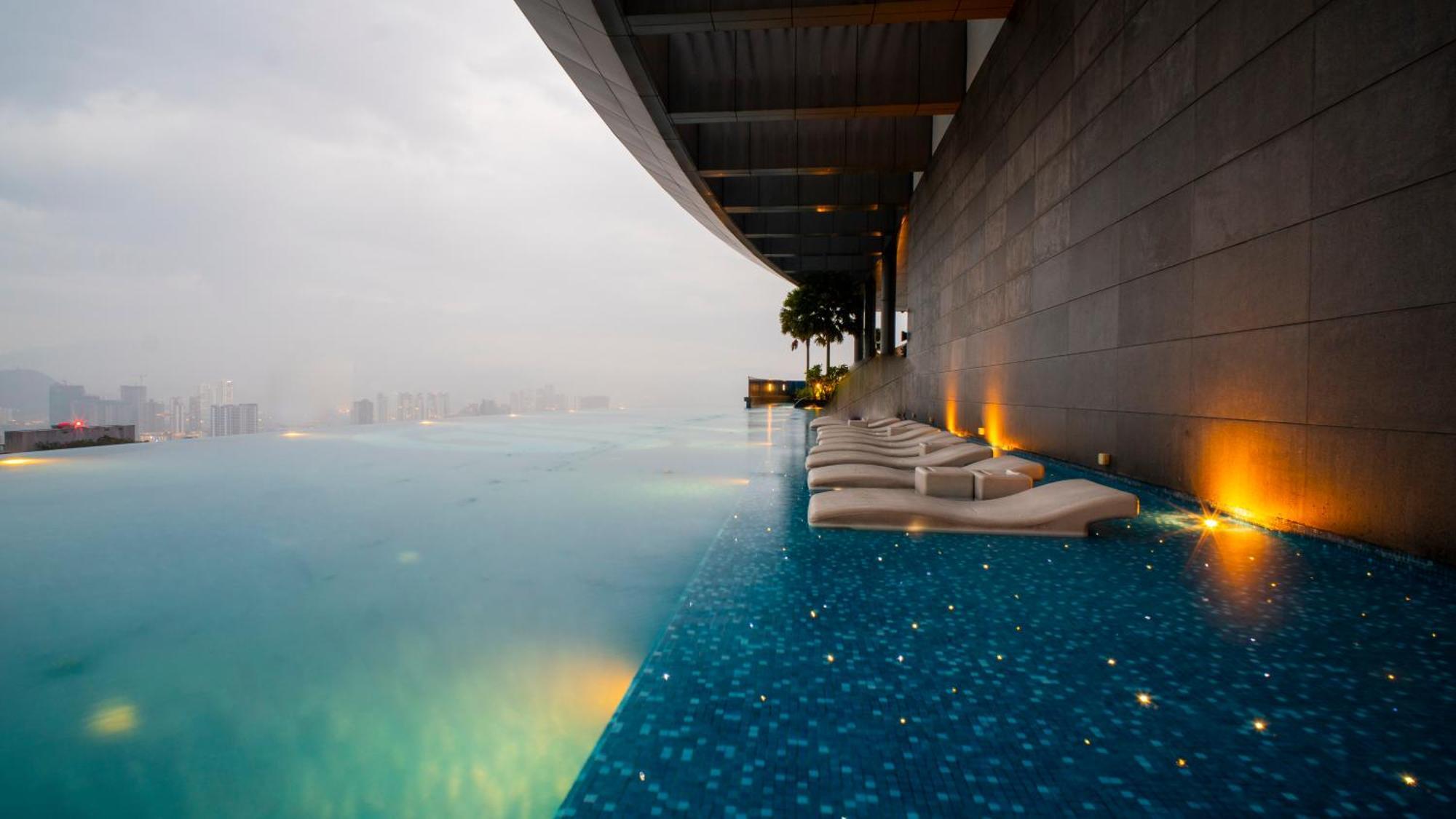 Moonway Suites At Eaton Klcc Kuala Lumpur Exterior photo